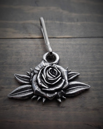 BZP-25 Rose Zipper Pull